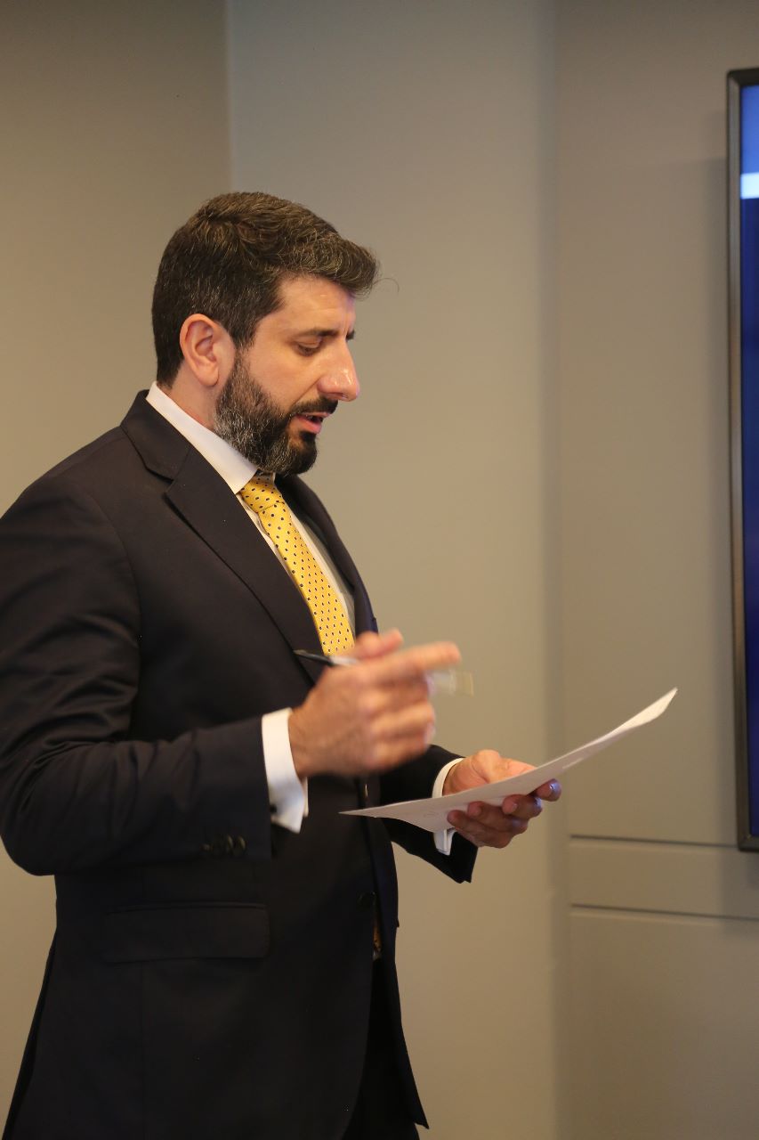 Fernando Domingues, advogado em atendimento previdenciário